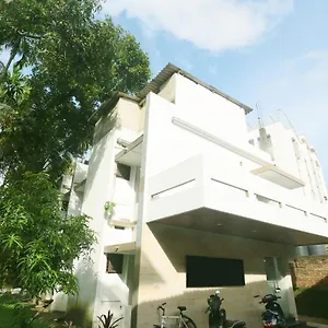 Oyo 42127 Thomsun Garden Hotel Kochi